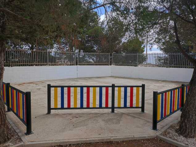 Zona donde iría el parque infantil.