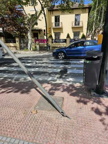 Paso_Peatonal_J.S._Elcano_inters_Calle_Venezuela.jpg